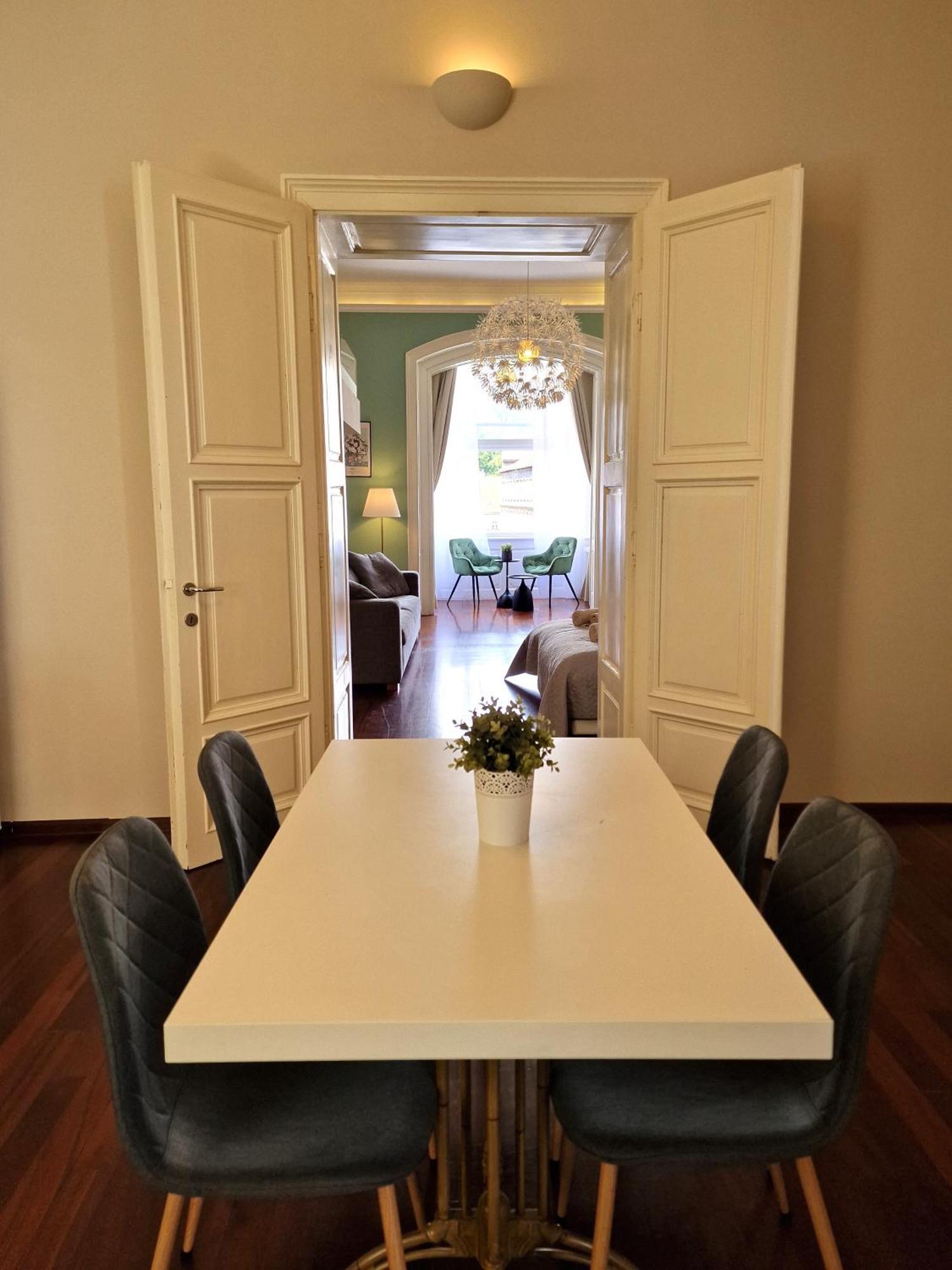 Apartment Exclusive View Cvjetni Trg Zagreb Eksteriør bilde